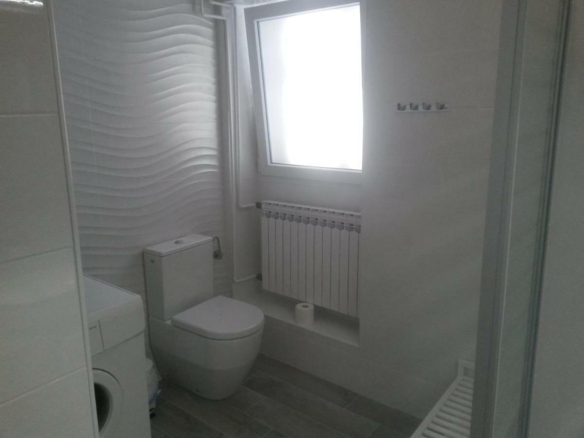 Apartment Sandra Водице Екстер'єр фото